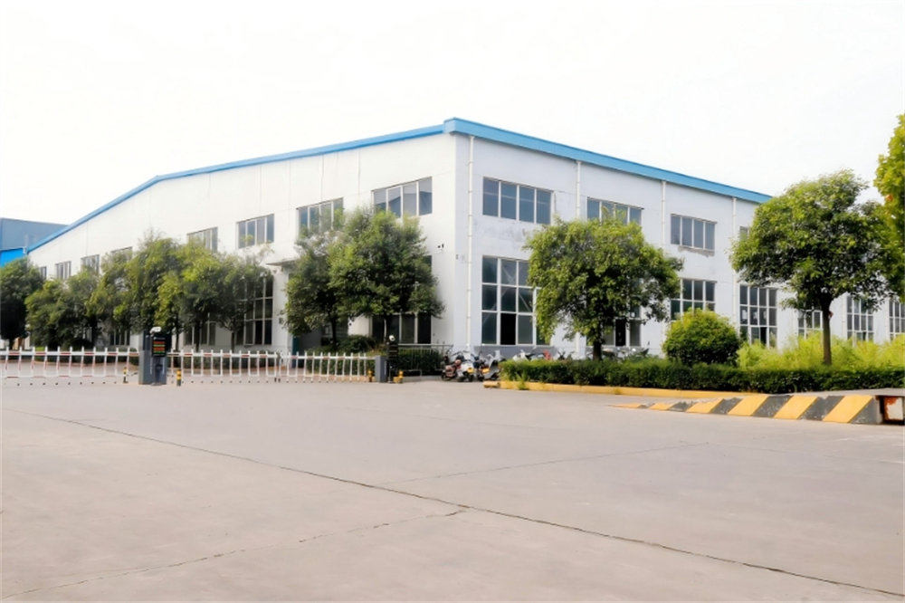 彈條技工車間一角